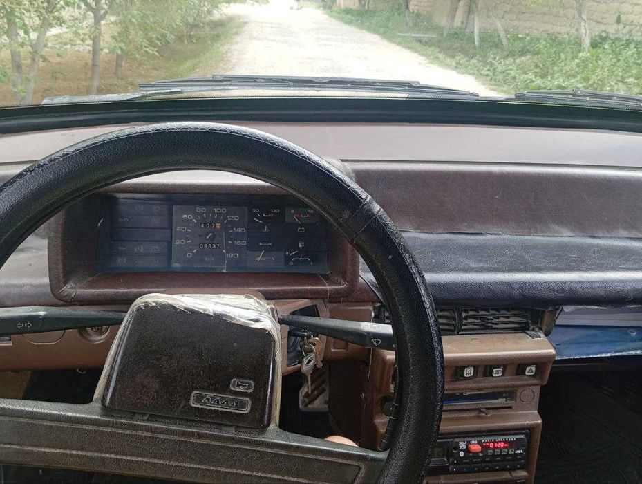 Vaz 2108 avtomobil sotiladi