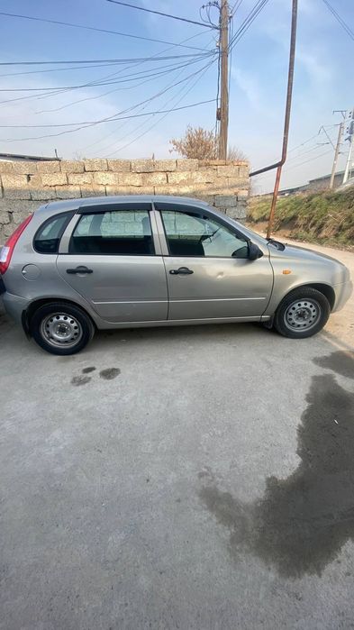 Продаю машину лада калина