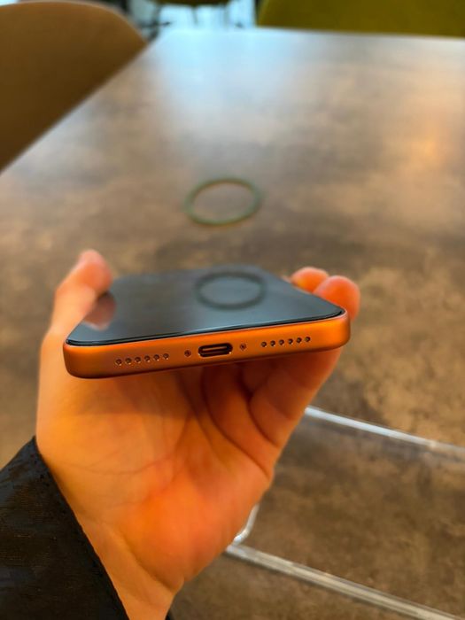 Iphone 17 pro max, 100%baterie, 25 de cicluri de incarcare