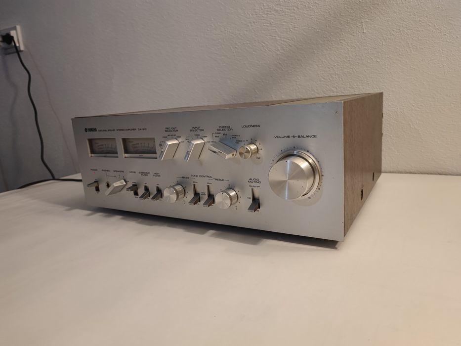 Amplificator Yamaha CA 810 statie carcasa lemn