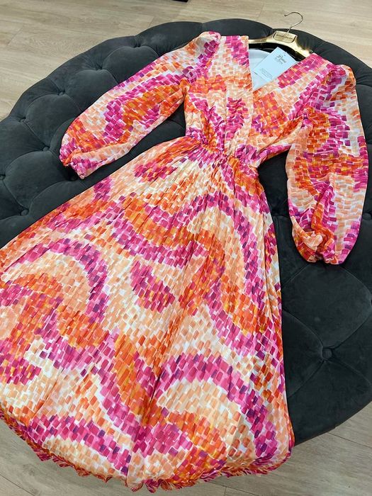 Женские платья разные