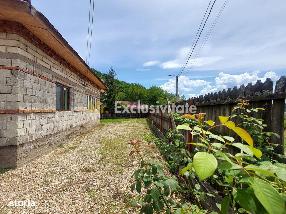 Casa nefinalizata - Bascov-Valea Ursului, Strada Salcamilor