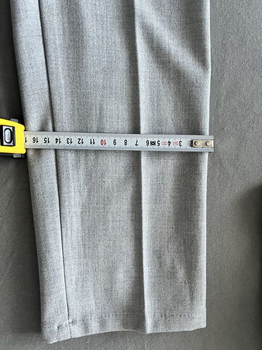 Pantalon elegant nou cu eticheta gri barbat ! Marimea 42!