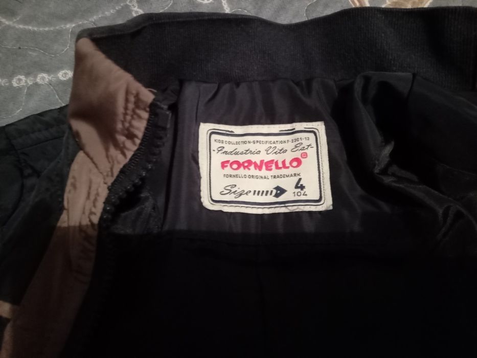 Продам куртки на мальчика весна осень