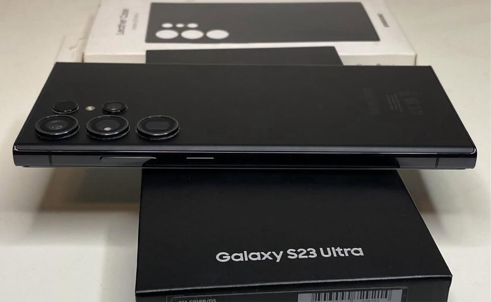 Samsung S23 Ultra• 5G • 256 GB  • 12 RAM  • Garantie