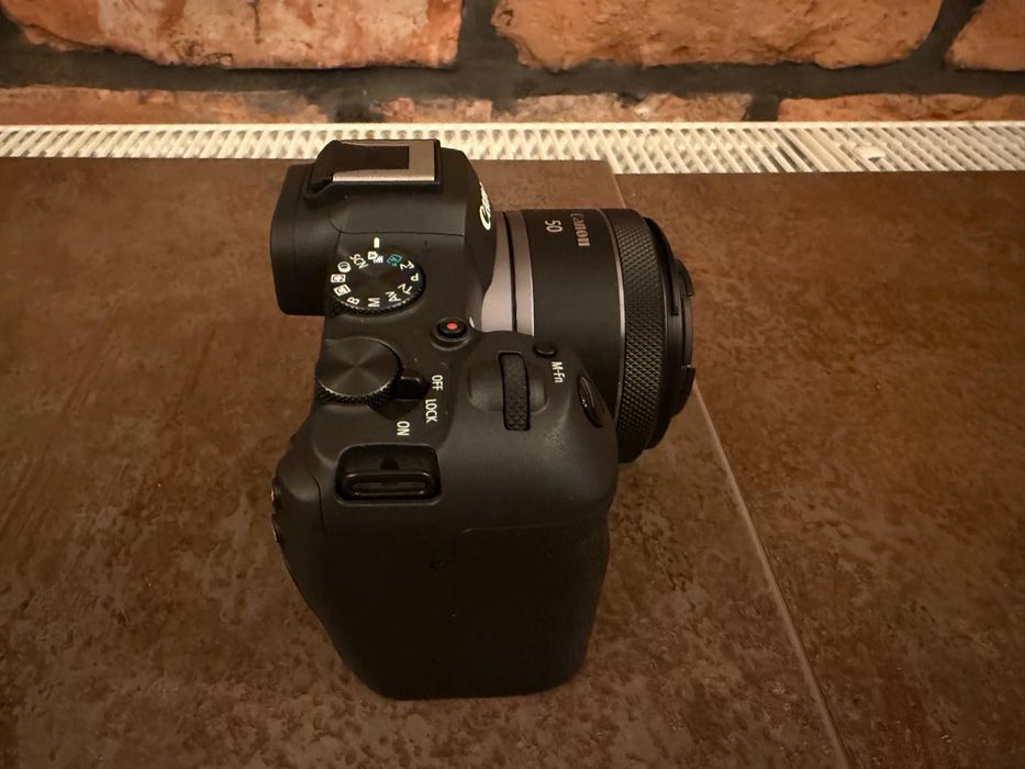 Canon R8 + 50mm si Obiectiv Canon RF 24-105mm f/4 L IS USM