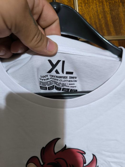 Нови тениски , не обличани