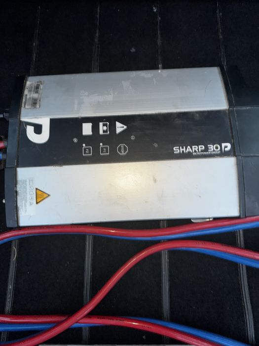 Stație de Încărcare Profesională Micropower Sharp 30 – 24V / 100A