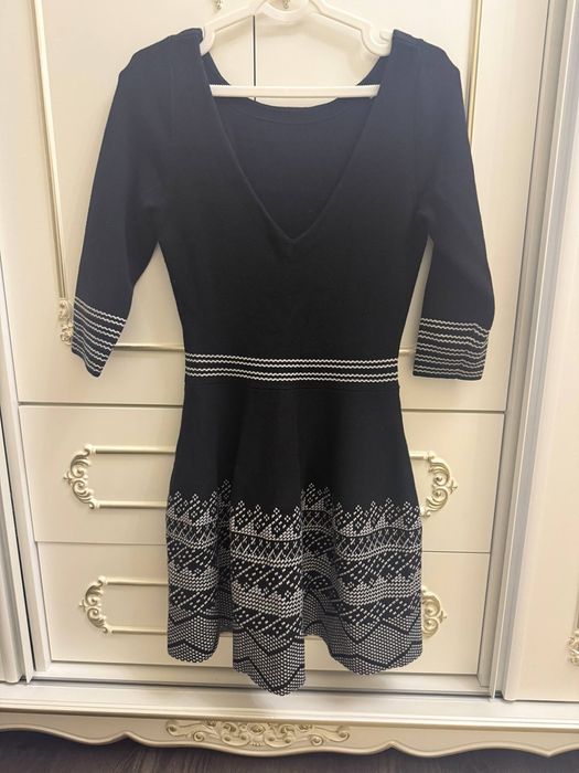 Строго оригинальное платье