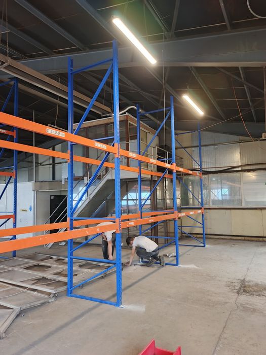 Rafturi metalice industriale second-hand pentru Paleti