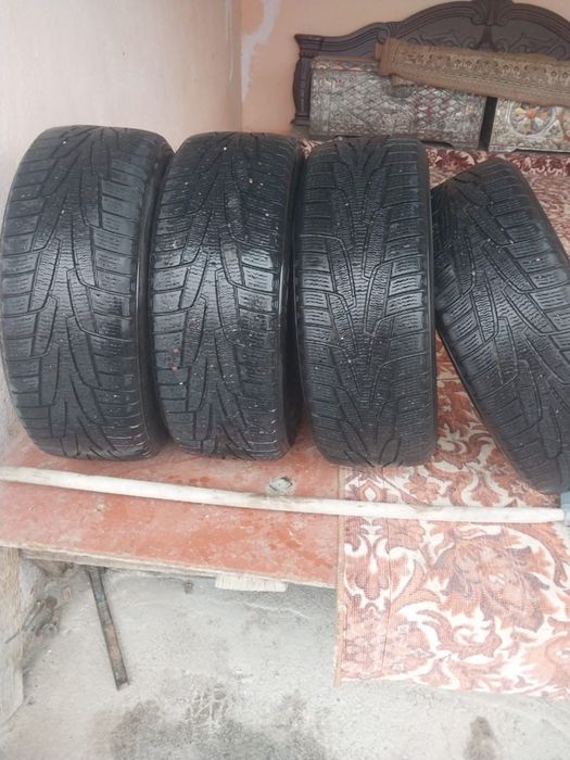 Шины зимние липучка в хорошем состояний