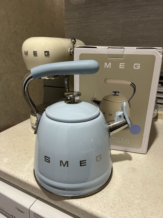Чайник Smeg 2,3 л