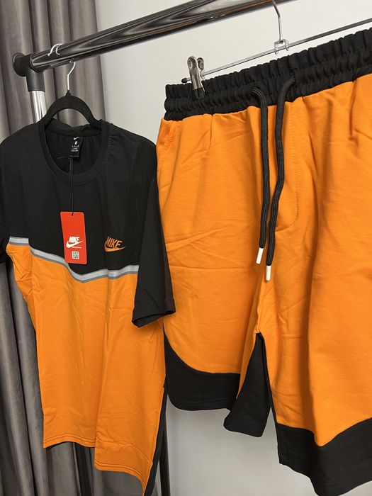 Compleu NIKE TECH super calitate