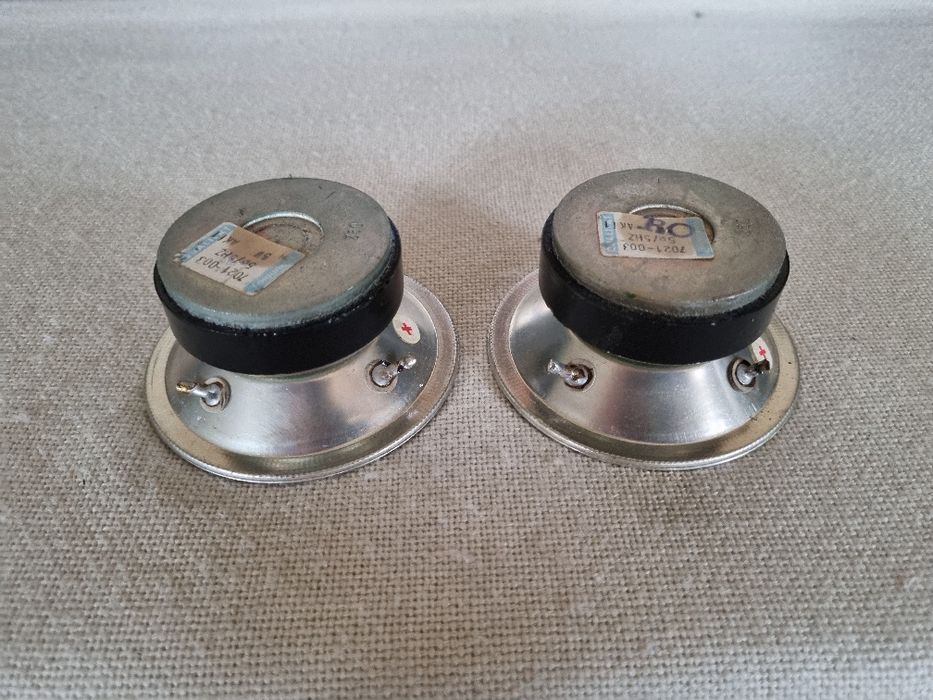 Set Difuzoare Medii Grundig. 4 ohms, 10 watts, 8,9 cm. Impecabile