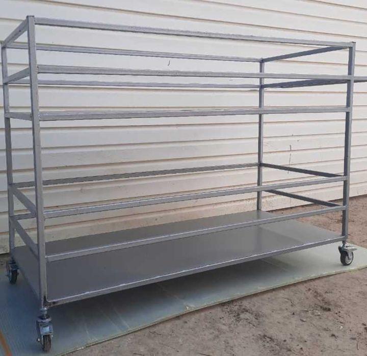 Тележка на колесах