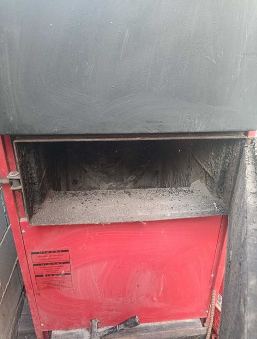 Котел-твърдо гориво (дърва и въглища)