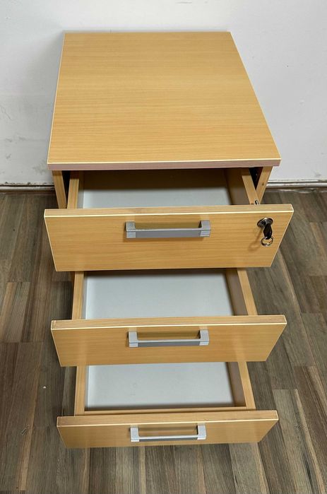 30 buc Rollbox pe rotile cu 3 sertare; Mic dulap pentru birou