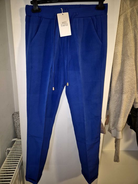 Pantaloni casual/eleganti