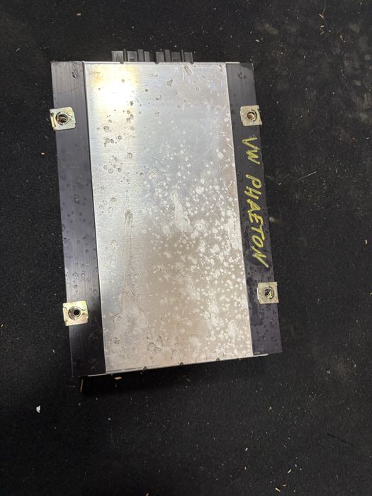 Vw Phaeton 2003 година Усилвател