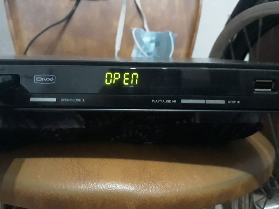 Vand dvd divx cu USB