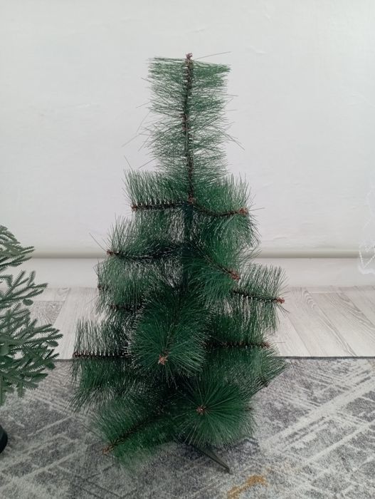 Продам ёлки искусственные