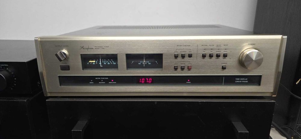Tuner vintage Accuphase T103
