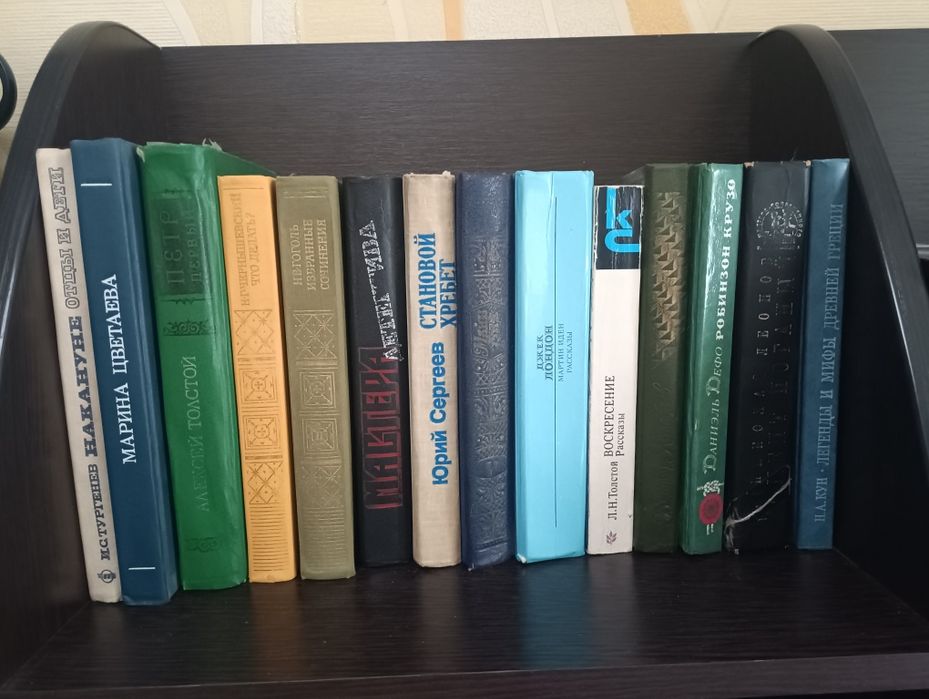 Книги, разные, в хорошем состоянии