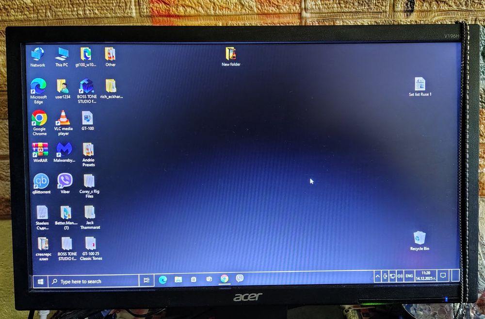 Монитор за настолен компютър