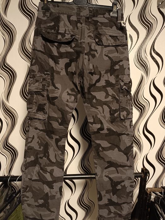 Камуфлажен карго панталон