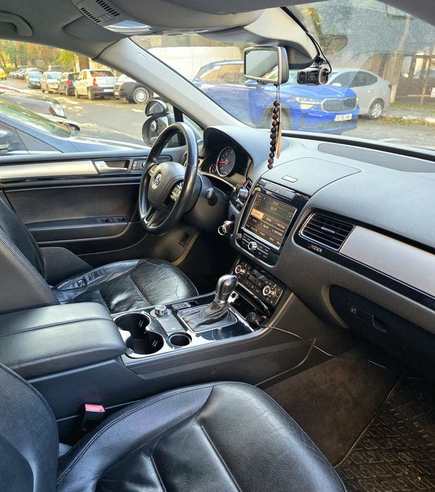 Volkswagen Touareg 7P Gri motorina,TDI 3.0,v74×4 integral, impecabil