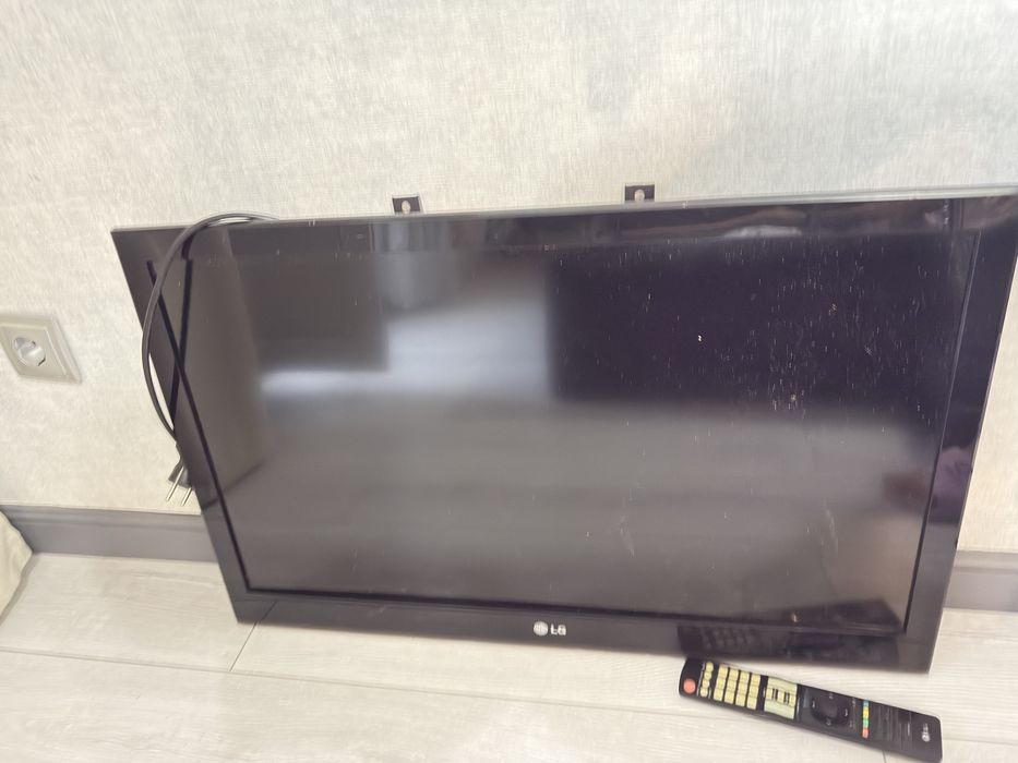 Продам телевизор LG