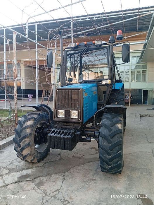 Traktor sotiladi yili 2020 narxi 240 milyo‘n kami bor