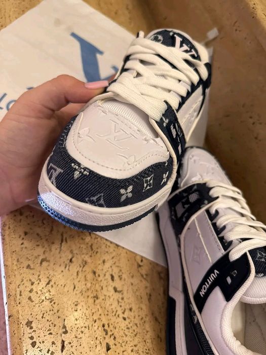 LV  Trainer Нови Маратонки 36-45 Ноемр