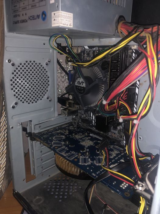 i7 kompyuter sotiladi