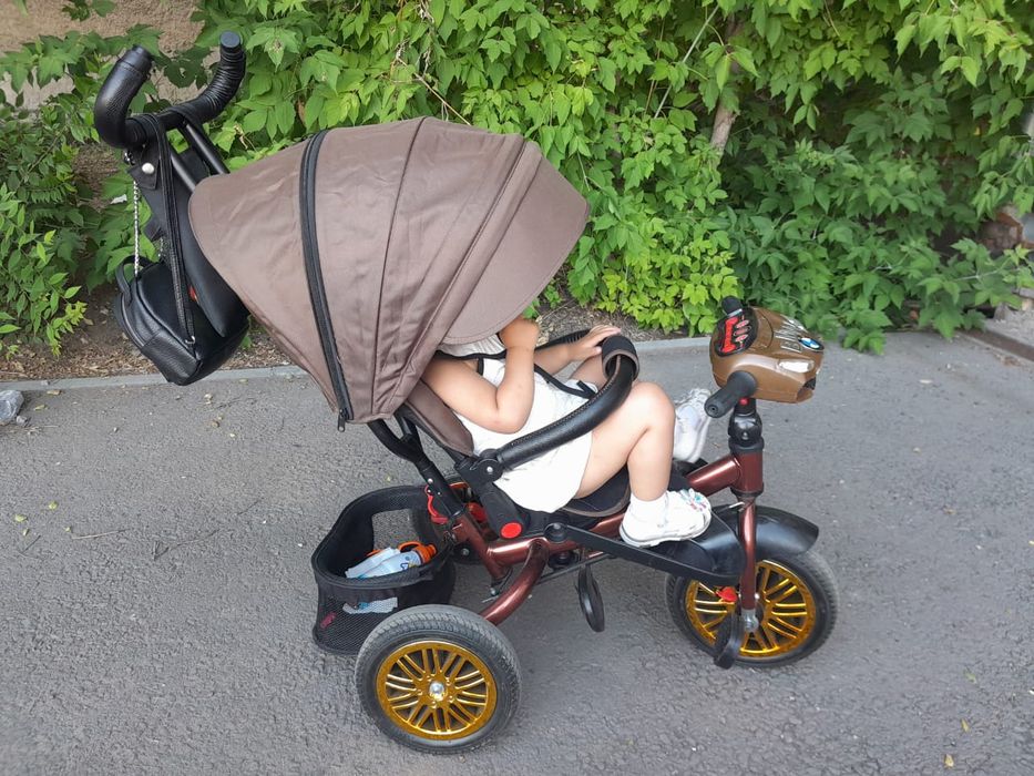 Продам детские вещи