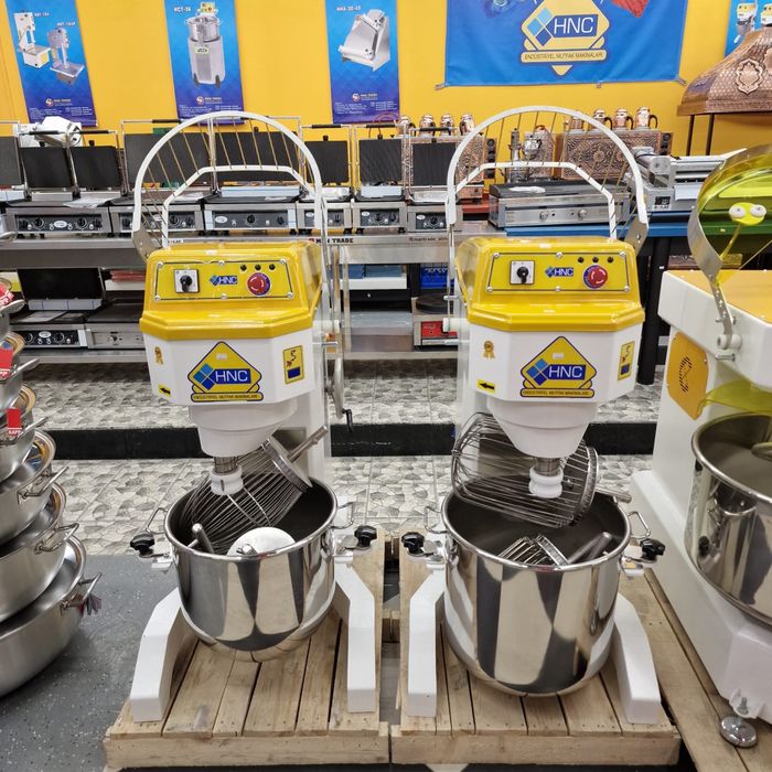 Миксер планетарный промышленый