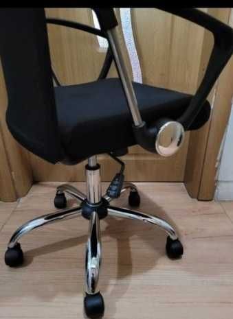 Офис стол  черен