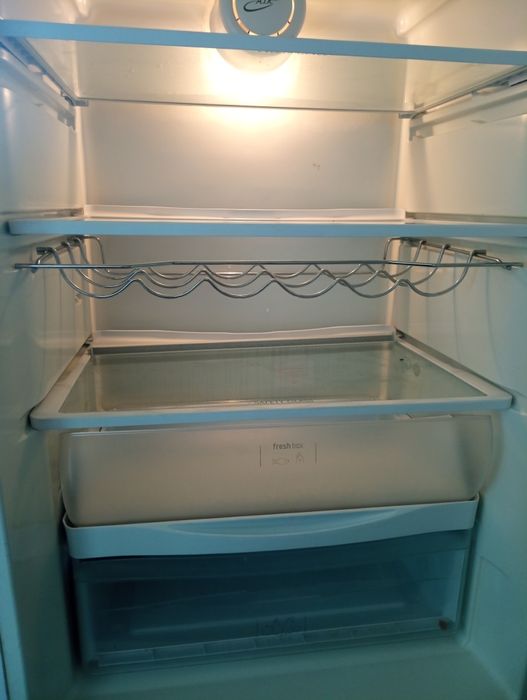 Холодильник Hotpoint Ariston