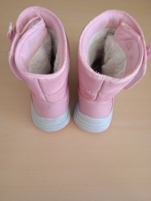 Продавам детски ботуши /апрески LCW