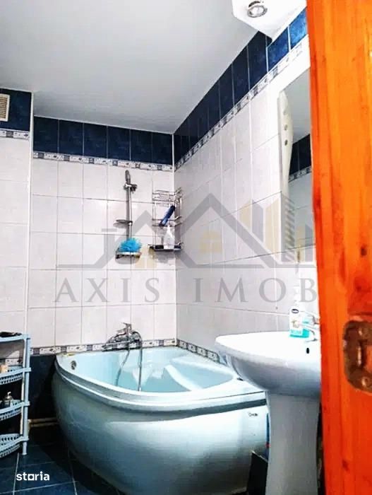 Apartament 3 camere conf  1 decomandat  zona 1 Dec 1918