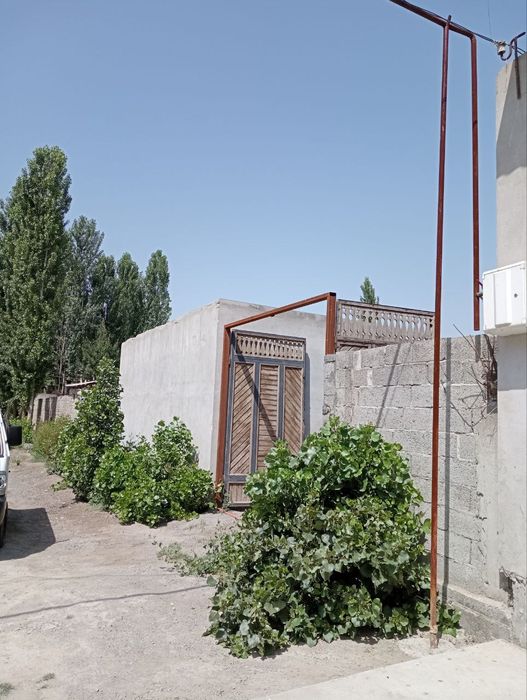 Yer sotiladi 2 ta bitgan xona bor