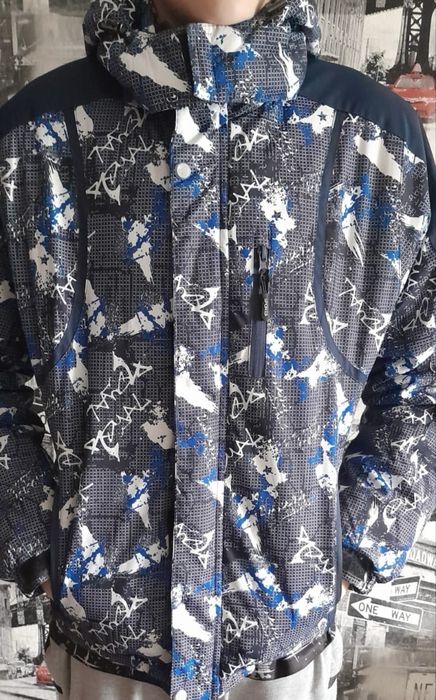 Продам осеннюю куртку