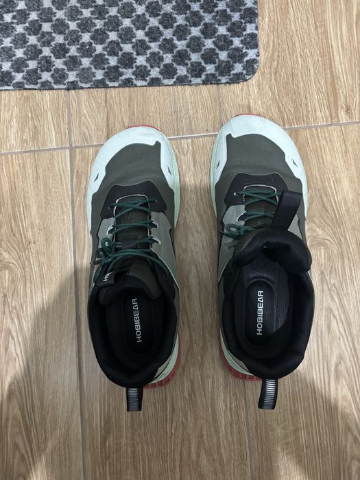 Продам кроссовку Hobibear