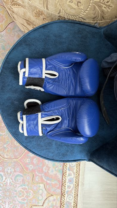 Боксеркие перчатки