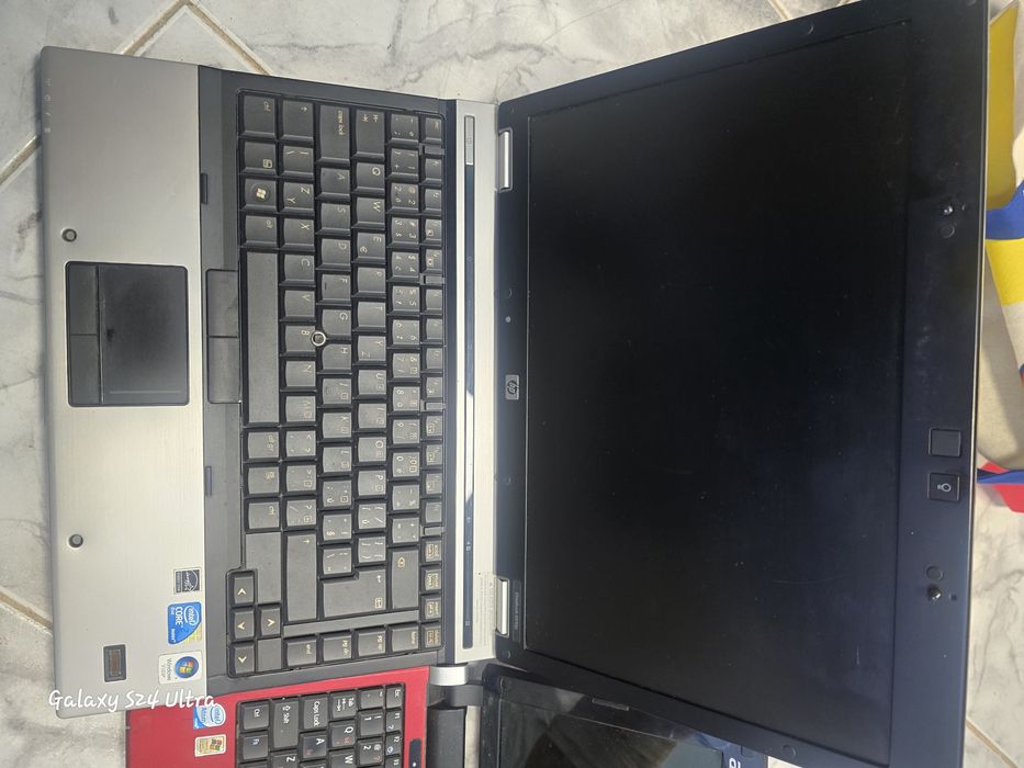 Лаптоп HP и Acer