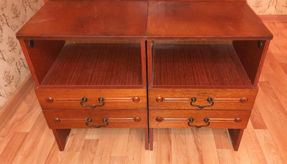 Продам 2 тумбочки