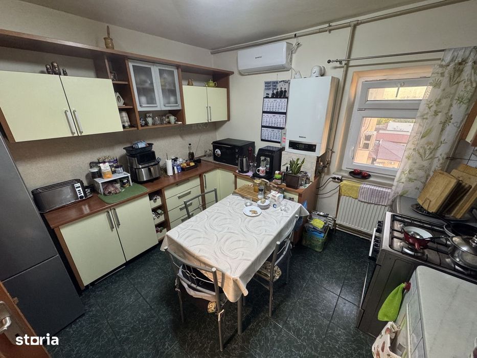 Apartament 4 camere zona Inel 2 - Cora