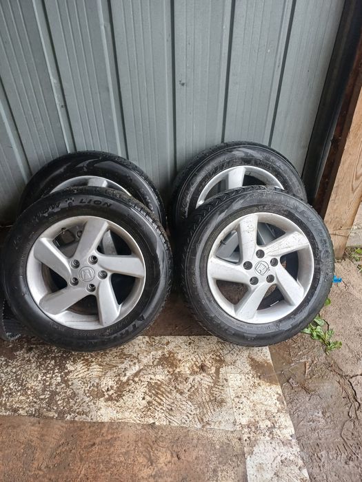 Продам диски с резиной  R16