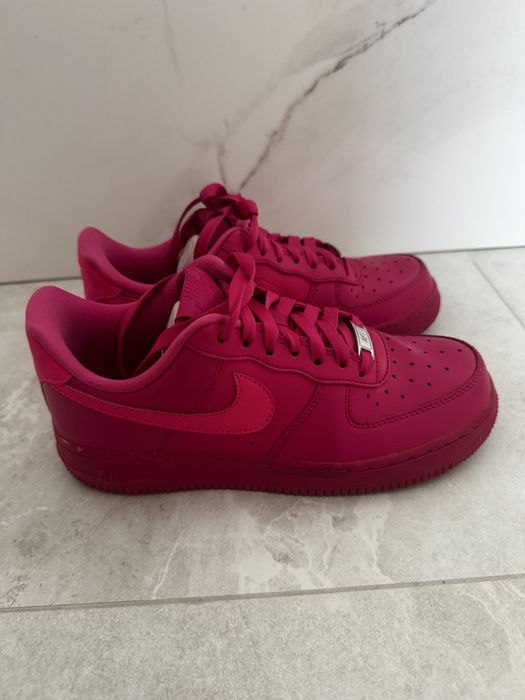 Adidași Nike Air Force 1 – Mărimea 38, stare impecabilă!