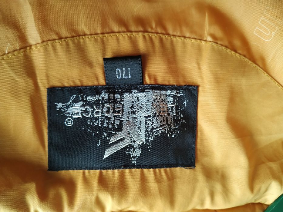 Продам пуховик детский